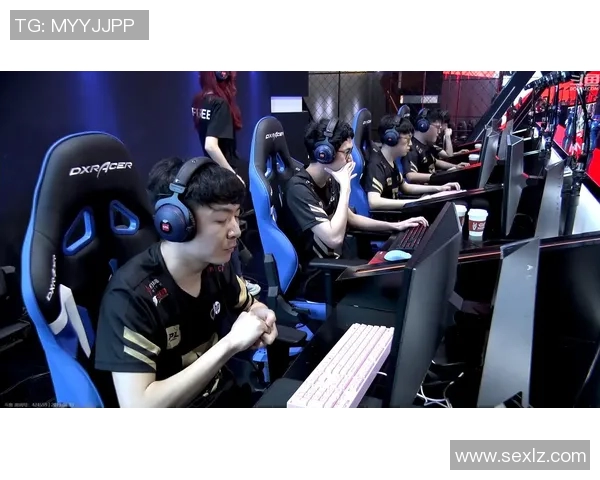 高校联赛精彩回顾:RNG团队配合展现出色默契与战术执行力